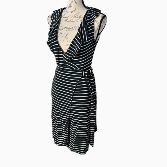 Women's | Banana Republic | Black White Stripped Ruffle Wrap Tianna Dress - XS - Picture 4 of 8